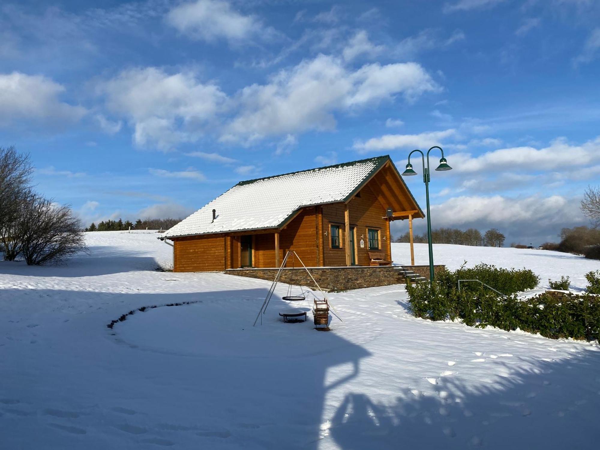 Holzhaus Onkel Fritz Mit Sauna Und Whirlwanne Esch  Εξωτερικό φωτογραφία