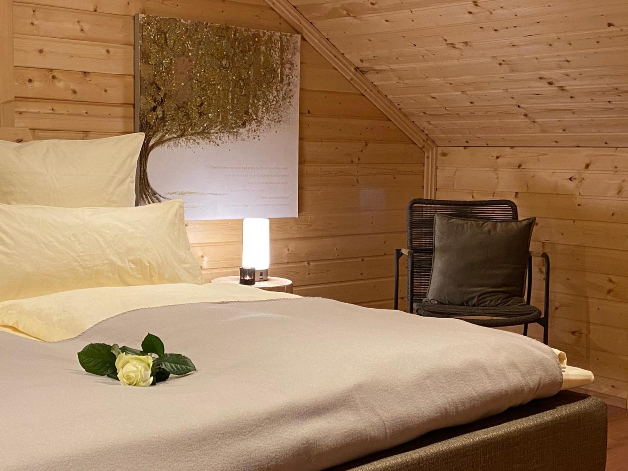 Holzhaus Onkel Fritz Mit Sauna Und Whirlwanne Esch  Εξωτερικό φωτογραφία